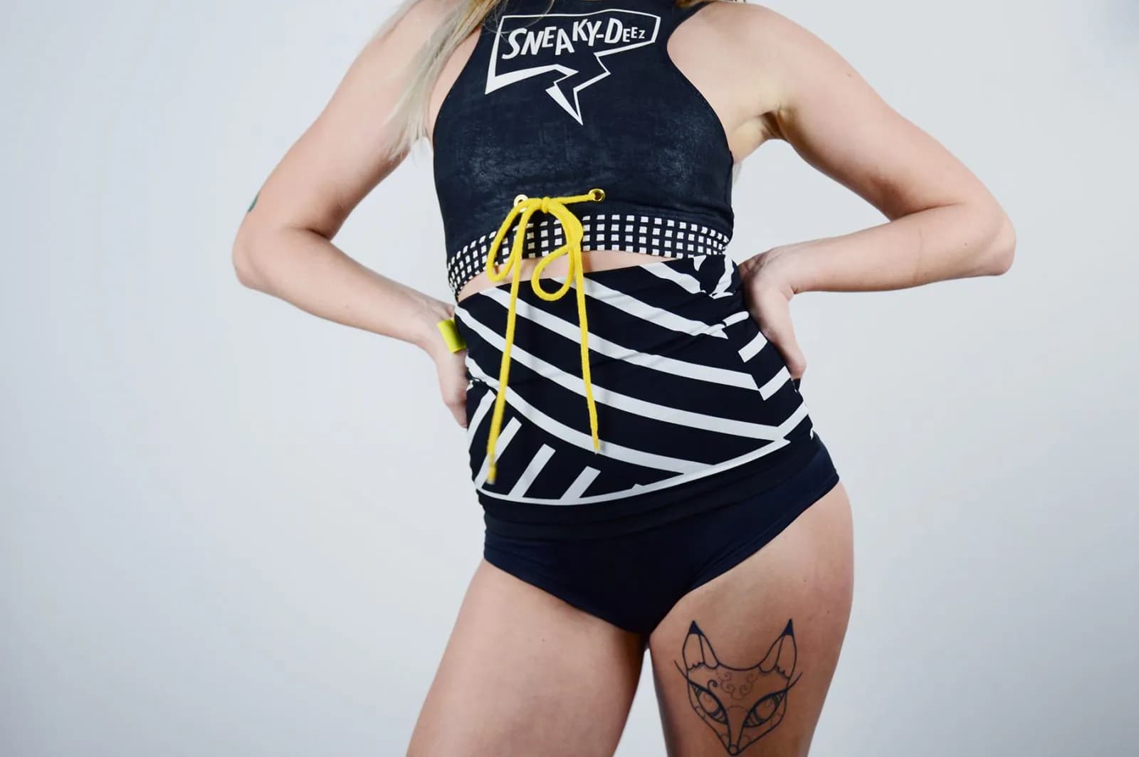 Back Warmers black and white — image 15