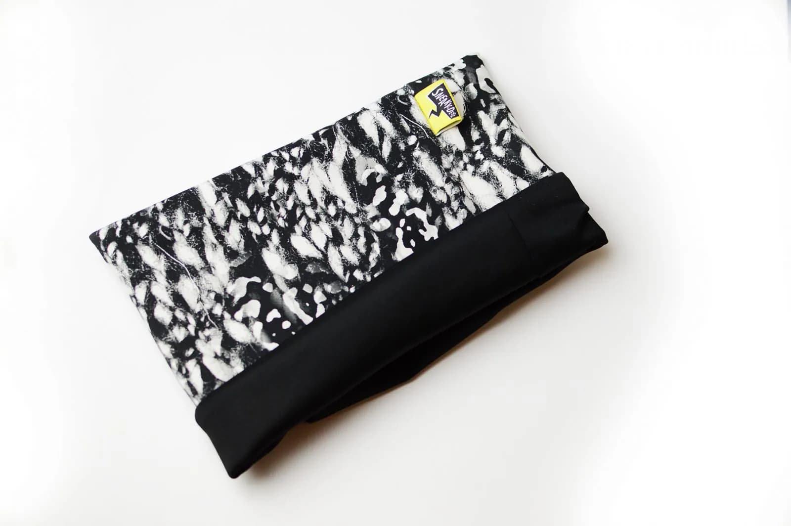 Back Warmers black and white — image 17